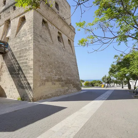 Palazzo Della Torre 002 - Historical Modern Bari
