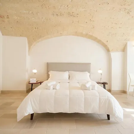 Palazzo Della Torre 002 - Historical Modern Apartment